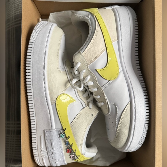 WMNS AIR FORCE 1 SHADOW SE 'PALE IVORY LIGHT ZITRON' - Picture 3 of 7